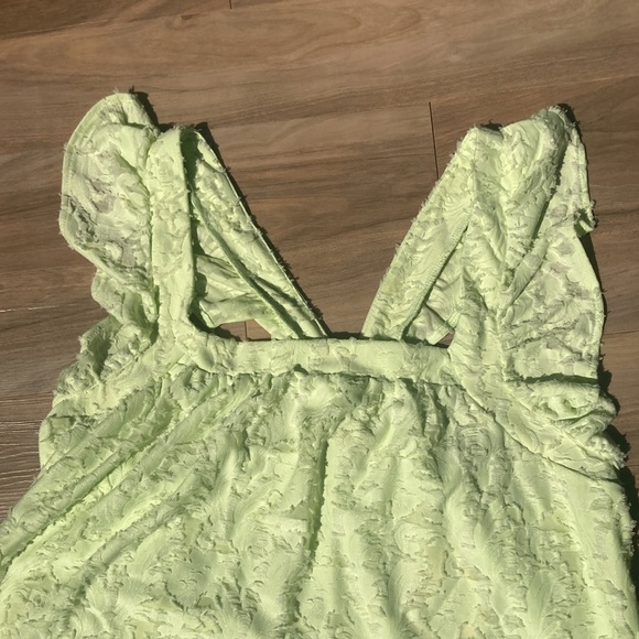 Relisted LC Lauren Conrad ruffle sleeve tank green yellow size XL - Picture 7 of 17